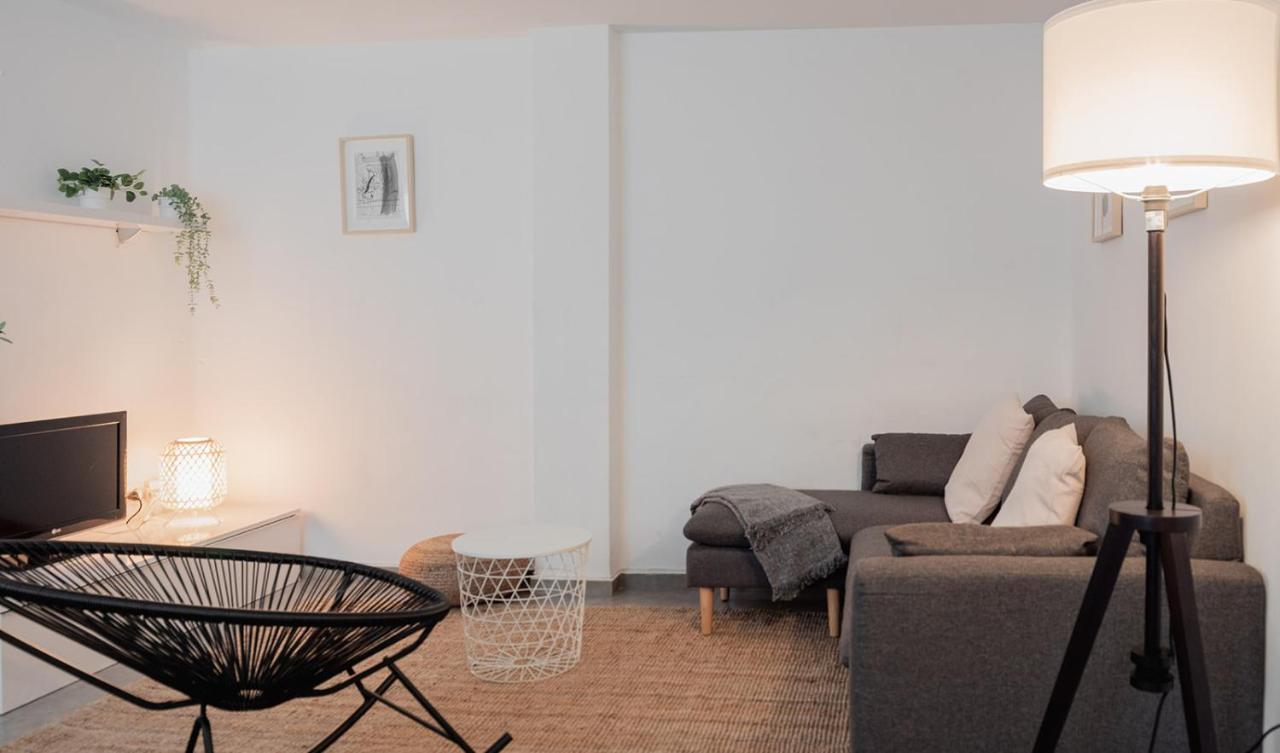 Apartamentos Fv Flats Valencia - Mestalla 7 ภายนอก รูปภาพ